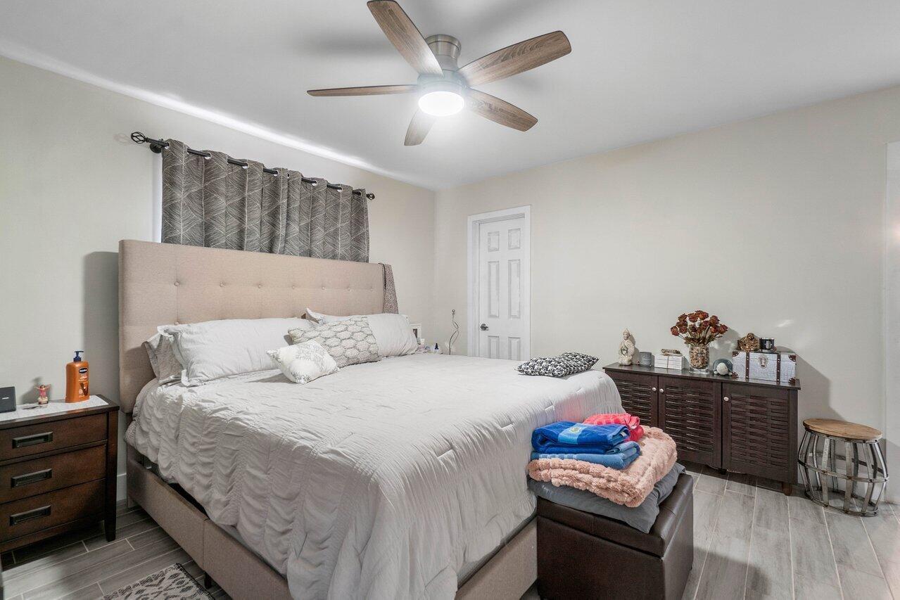 Building Photo - 6390 Kimberly Blvd