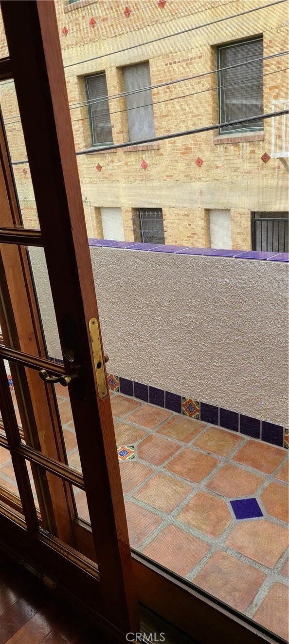 Building Photo - 828 5th St