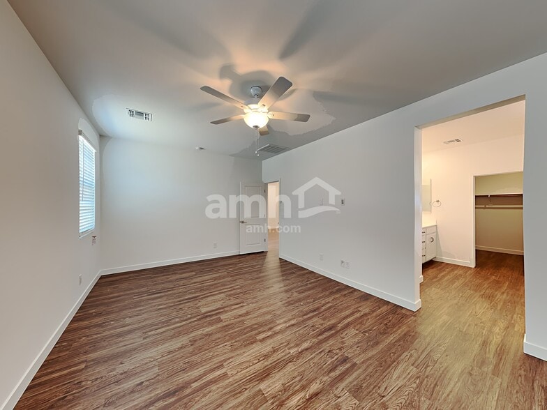 Building Photo - 10518 W Atlantis Wy