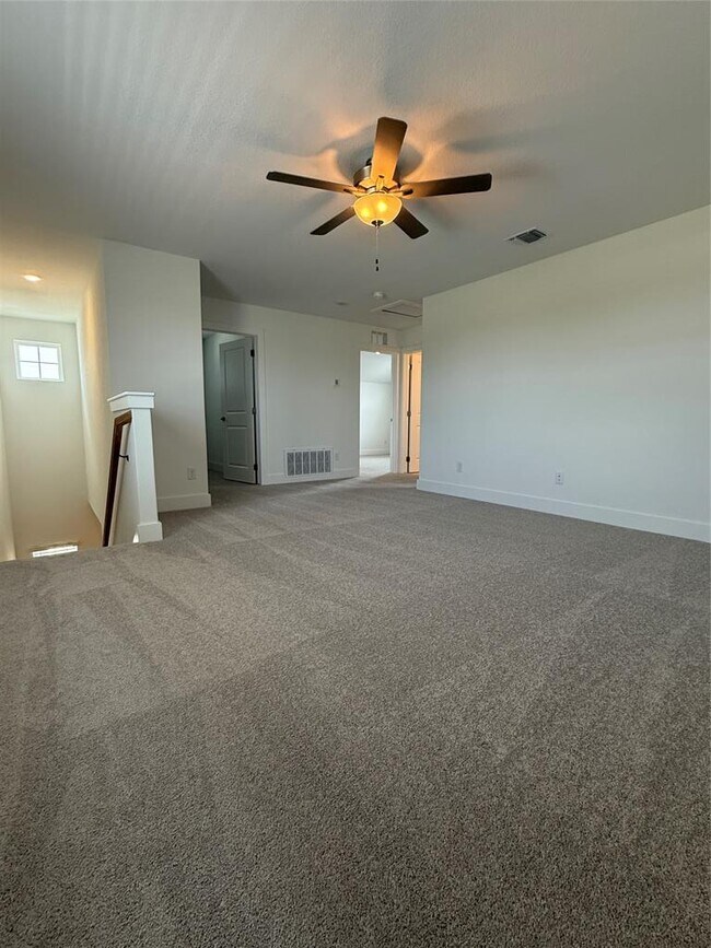 Building Photo - 593 Tailwind Dr