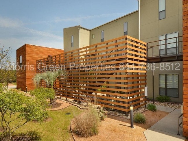 Building Photo - 1101 Ivean Pearson Rd A101