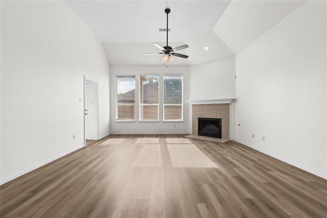 Building Photo - 2698 Lake Ridge Dr