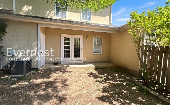 Building Photo - 128 Rocky Ridge Dr