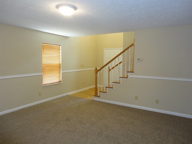 Building Photo - 8419 Dahlgren Ln