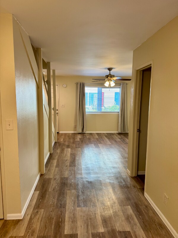 Building Photo - 1978 Maple Ave