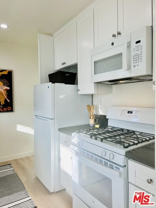 Building Photo - 1843 Normandie Ave