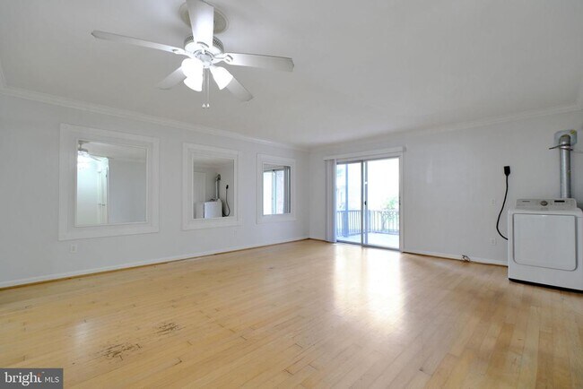 Building Photo - 14420 Turin Ln