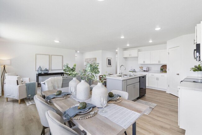 Building Photo - 310 Great Plns St