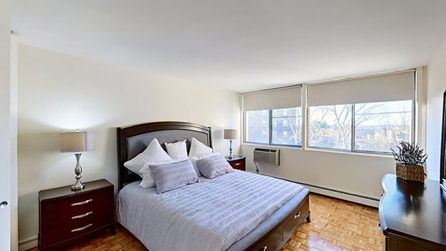 Building Photo - Regency Building