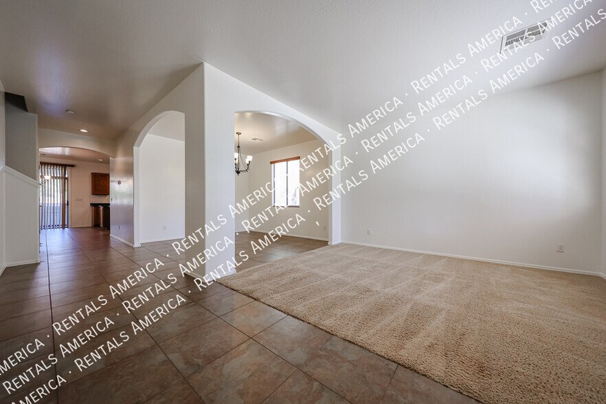 Building Photo - 43608 Caven Dr