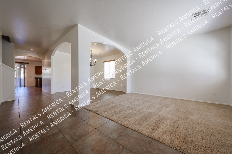 Building Photo - 43608 Caven Dr