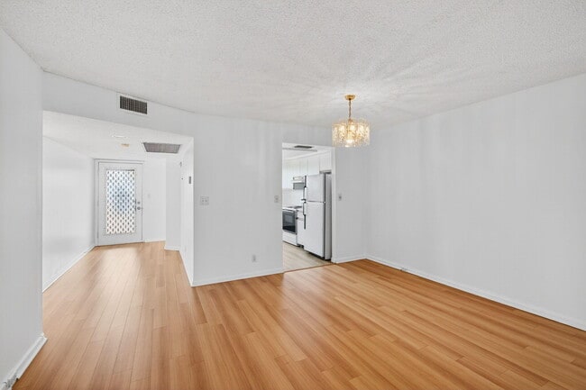 Building Photo - 1501 Cayman Way