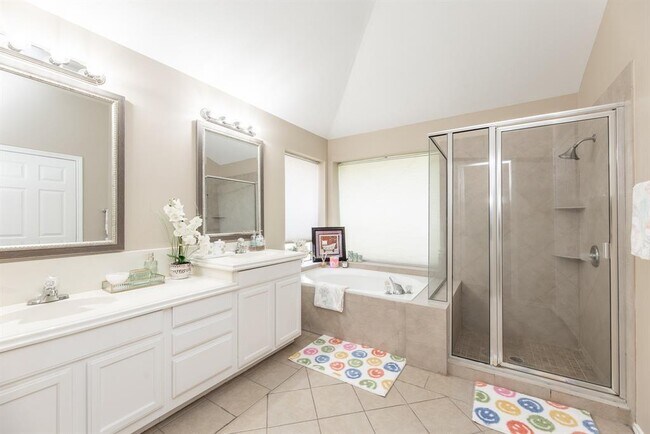 Building Photo - 4523 Wavertree Dr