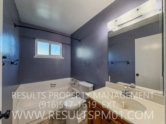 Building Photo - Make this your Home! 4 bedroom in North Highlands