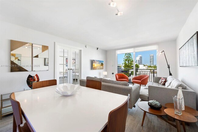 Building Photo - 345 Ocean Dr