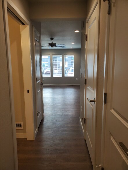 Building Photo - 2001 Good Hearted Pl