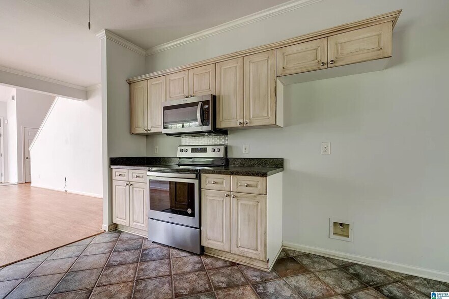 Building Photo - 1505 Savannah Park