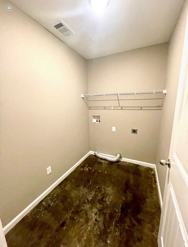 Building Photo - 1223 Timber Pointe Cir