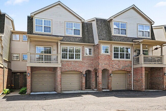 Building Photo - 2878 Barclay Wy
