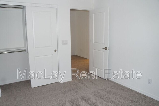 Building Photo - 3809 N 100th Dr