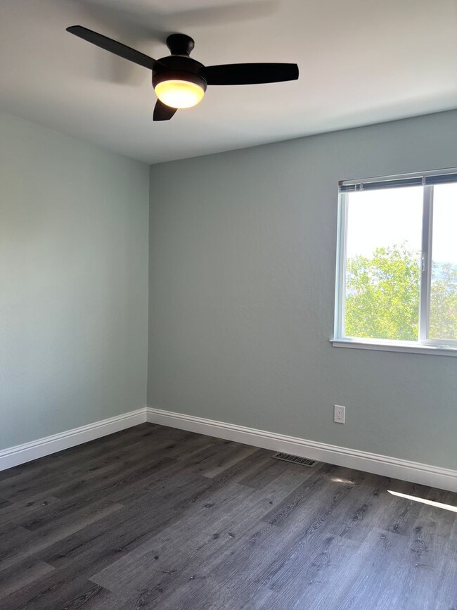 Building Photo - Coming Soon - Spacious Fully Remodeled and Upgraded Hidden Valley Home