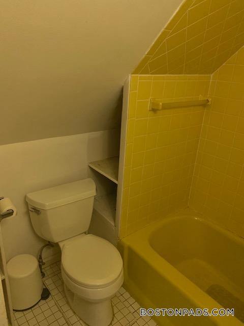 Building Photo - 139 Antrim St