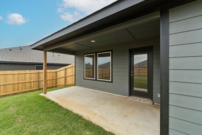Building Photo - 8529 E Fort Worth St