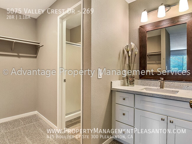 Building Photo - 5075 Valley Crest Dr