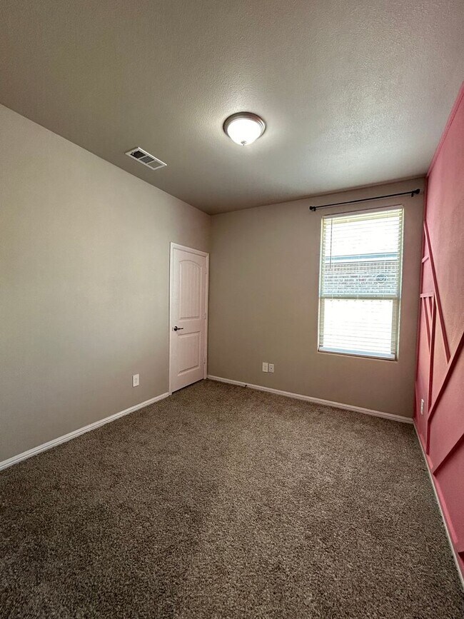 Building Photo - Beautiful Home in Desert Ridge For Lease