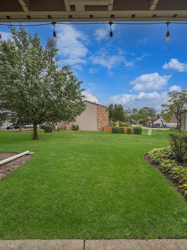 Building Photo - 1540 Heather Ct