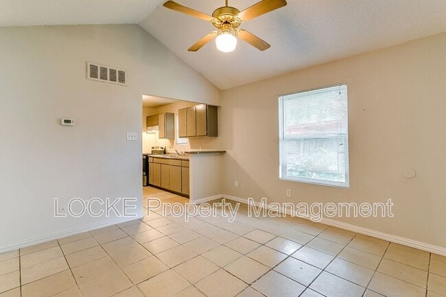 Building Photo - 718 S Perkins St