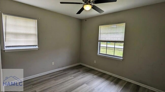 Building Photo - 613 Franklin St