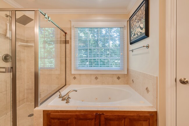 Building Photo - 117 Buckhurst Dr