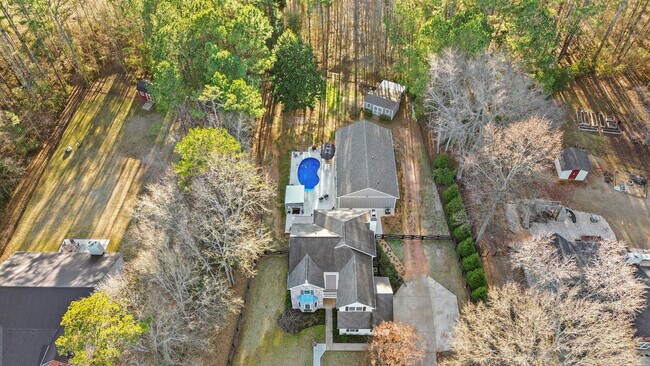 Building Photo - 66 Woodmont Ln