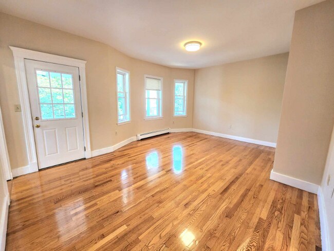 Building Photo - 5 Gleason St