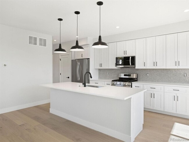 Building Photo - Brand New 3BD, 4BA Half-Duplex in Villa Park with Back Yard