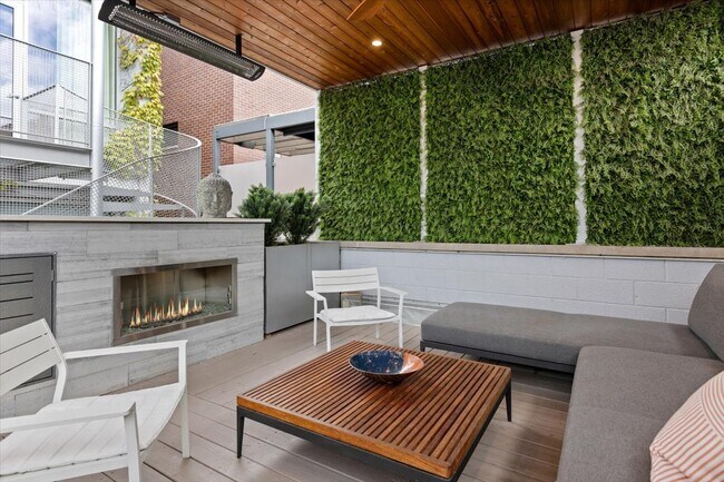 Building Photo - 1823 W Race Ave