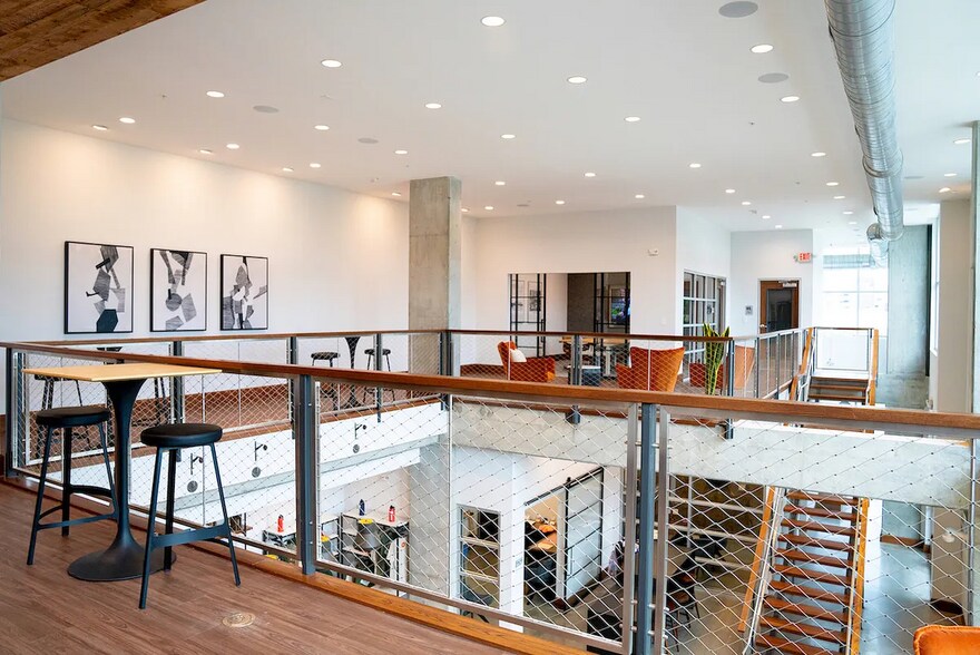 Building Photo - 302 13th St S