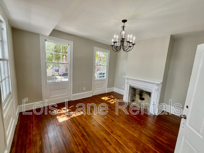 Building Photo - 104 Nassau St