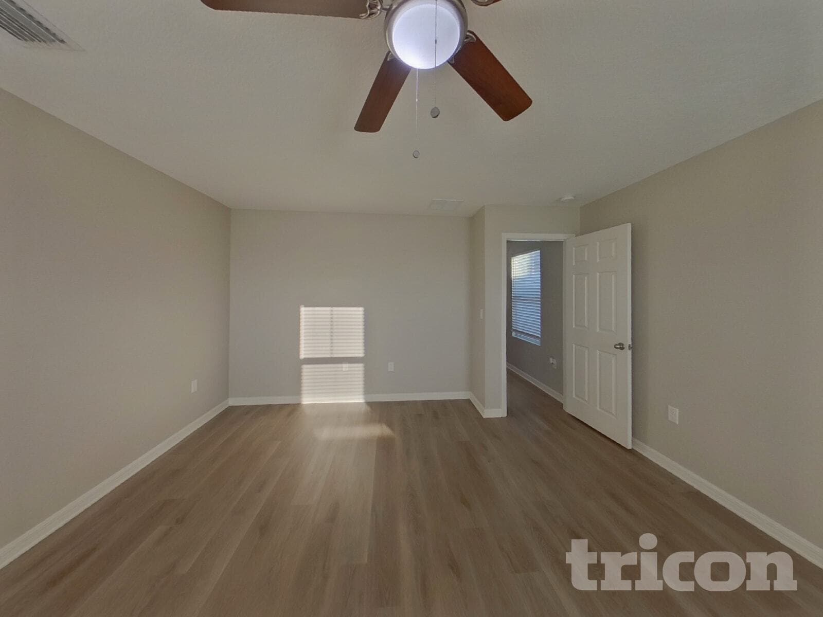 Building Photo - 5475 Summer Sunset Dr