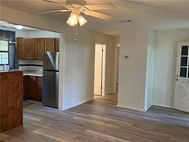 Building Photo - 115 Mamalou Ln