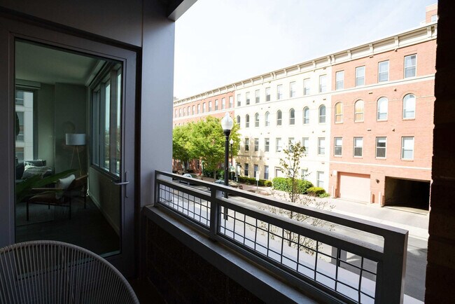 Building Photo - 1122 N Hudson St