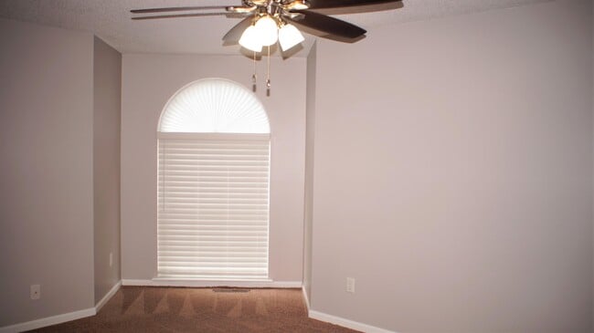 Building Photo - 3661 Essex Pond Quay