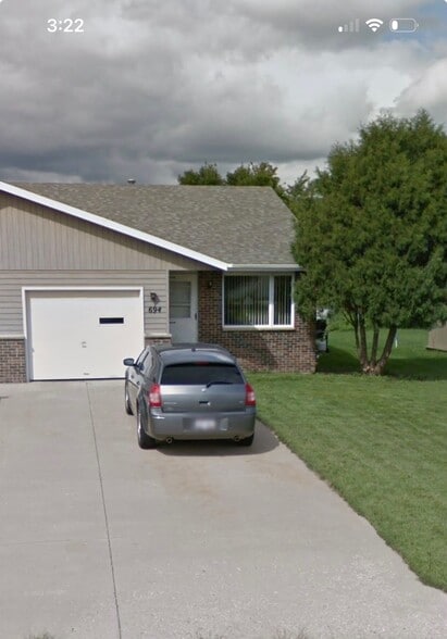 Building Photo - 694 Trailsway Ln