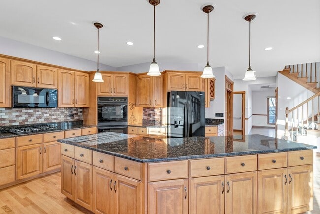 Building Photo - 4N550 School Rd