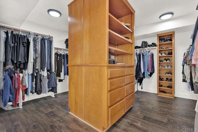 Building Photo - 3230 Piragua St