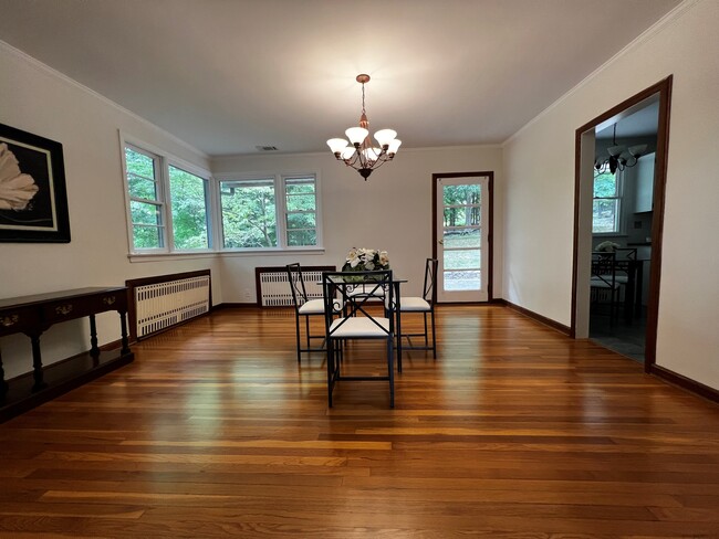 Building Photo - 56 Grandview Pl