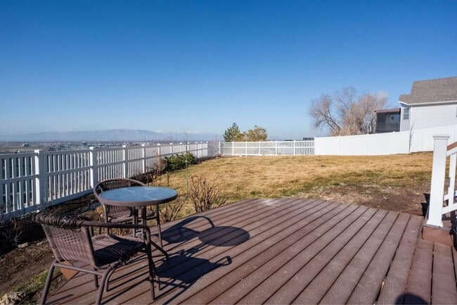 Building Photo - 1912 Oregon Ave