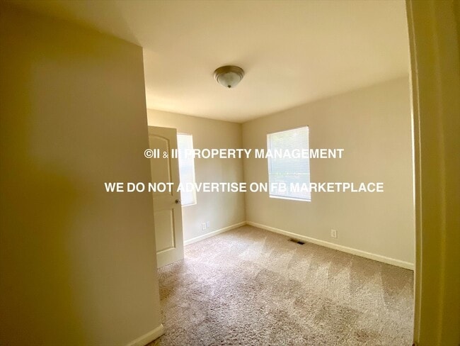 Building Photo - 512 W 86th St
