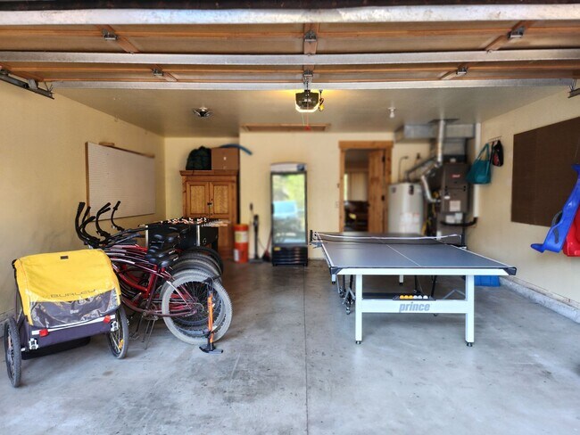 Building Photo - Seasonal Rental - Available through April 30, 2026